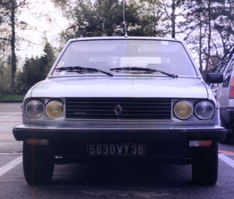 Renault 20 a Renault 30 jsou vozy kter se k sob maj asi jako Opel Omega 