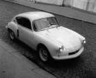 První Alpinka se objevila v roce 1955. Model A106 sdílel techniku s Renaultem 4CV.