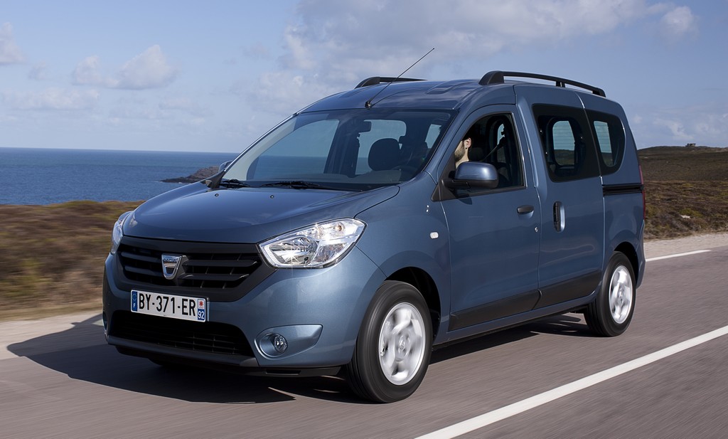 Dacia Dokker dokáže plnit roli prostorného rodinného vozu i pomocníka při podnikání Dacia Dokker dokáže plnit roli prostorného rodinného vozu i pomocníka při podnikání