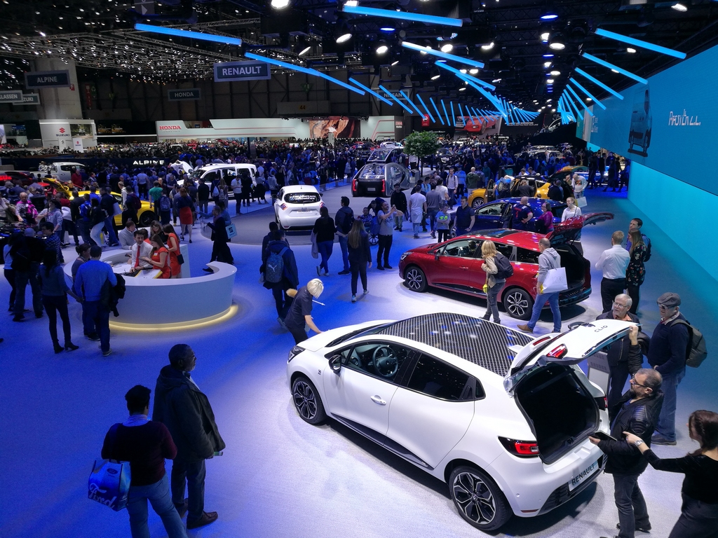 Ženevský autosalon je vždy velký automobilový svátek, který určitě stojí za návštěvu Ženevský autosalon je vždy velký automobilový svátek, který určitě stojí za návštěvu