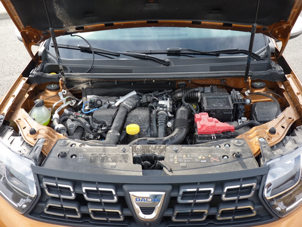Výkonnější verze turbodieselu 1.5 dCi je pro nový Duster ideální volbou Výkonnější verze turbodieselu 1.5 dCi je pro nový Duster ideální volbou