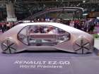 Hlavní atrakcí na stánku Renaultu byla futuristická studie autonomního městského vozidla EZ-GO