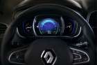 Centrálně umístěný hlavní kontrolní přístroj je typický pro všechny Renaulty nové generace...