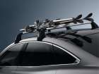 V bohaté nabídce příslušenství samozřejmě nechybí ani různé střešní nosiče, v tomto případě lyží